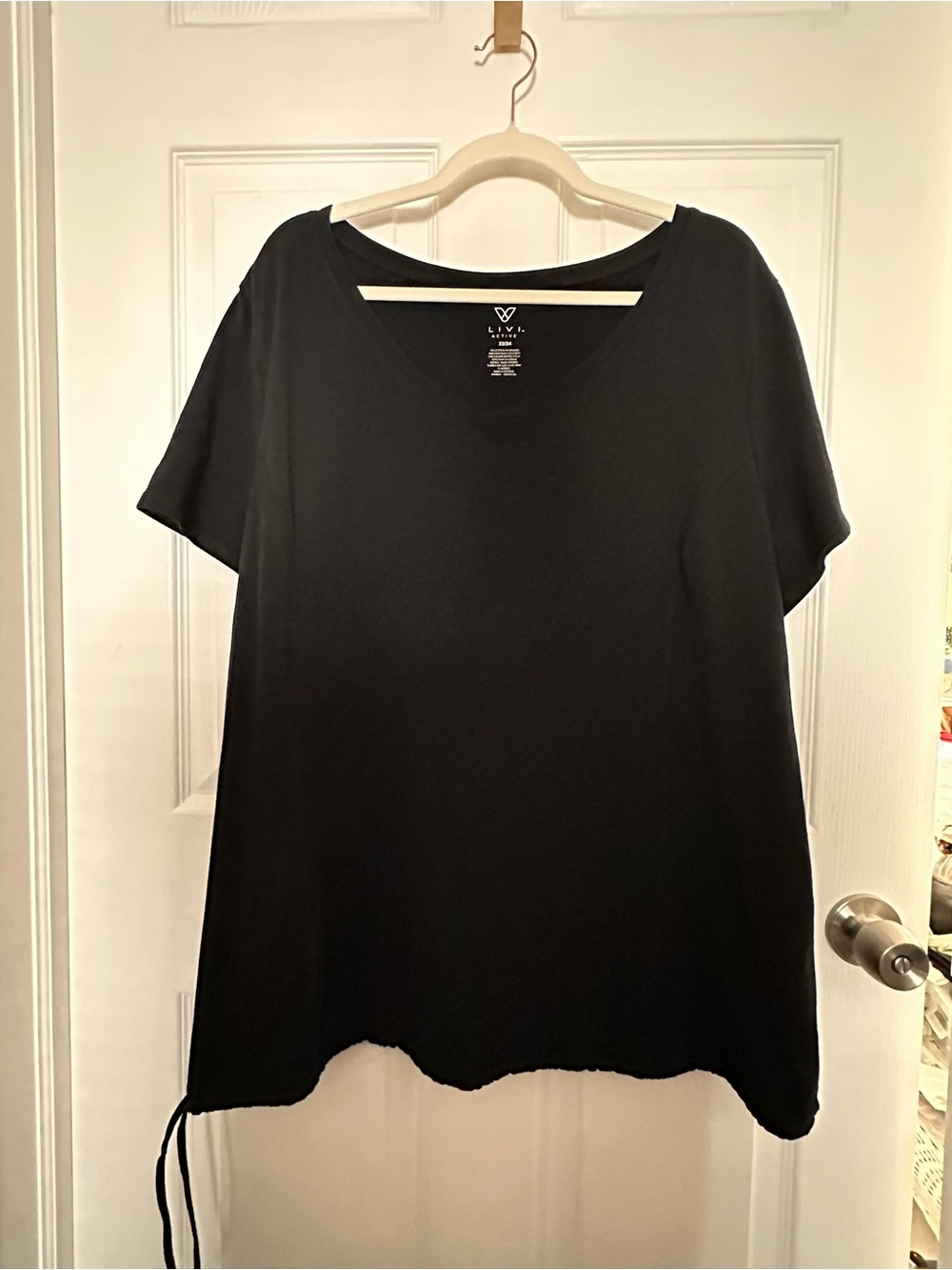 Women’s Livi Active Black V-Neck Short Sleeve Tee with Drawstring waist Sz:22/24